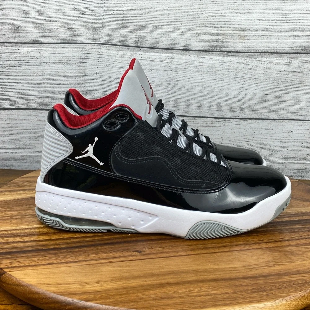Jordan max aura